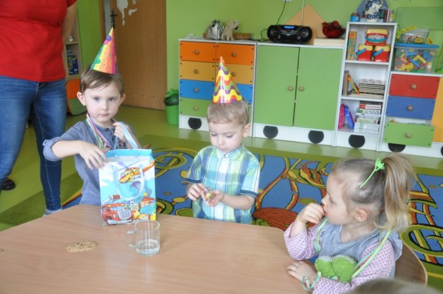 Urodziny Piotrusia i Witusia - Żabki